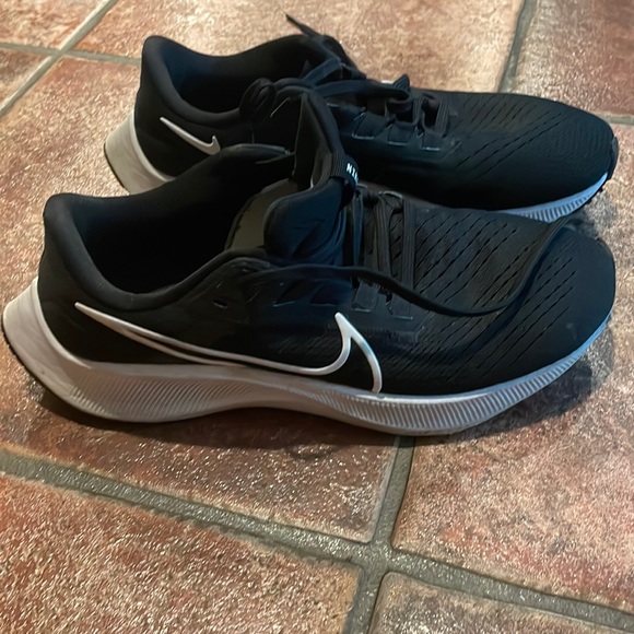 Nike Shoes - Nike shoes